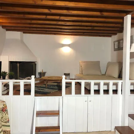 Smaragdi-despoina Villa *